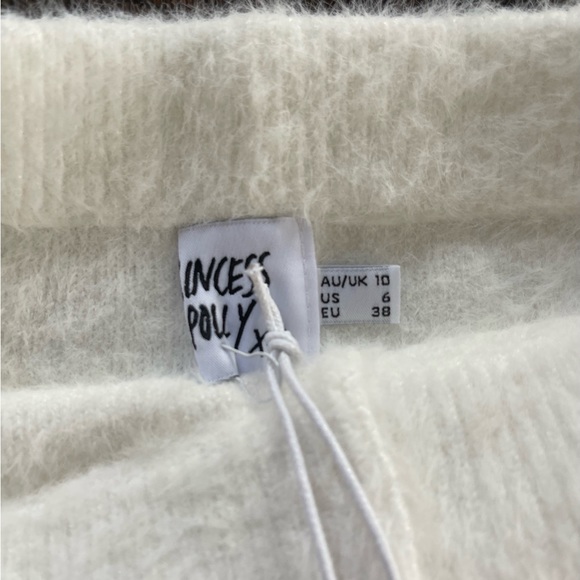 NWT Princess Polly Fuzzy Knit Shorts Off White Soft Pull On Size 6 - Picture 4 of 6